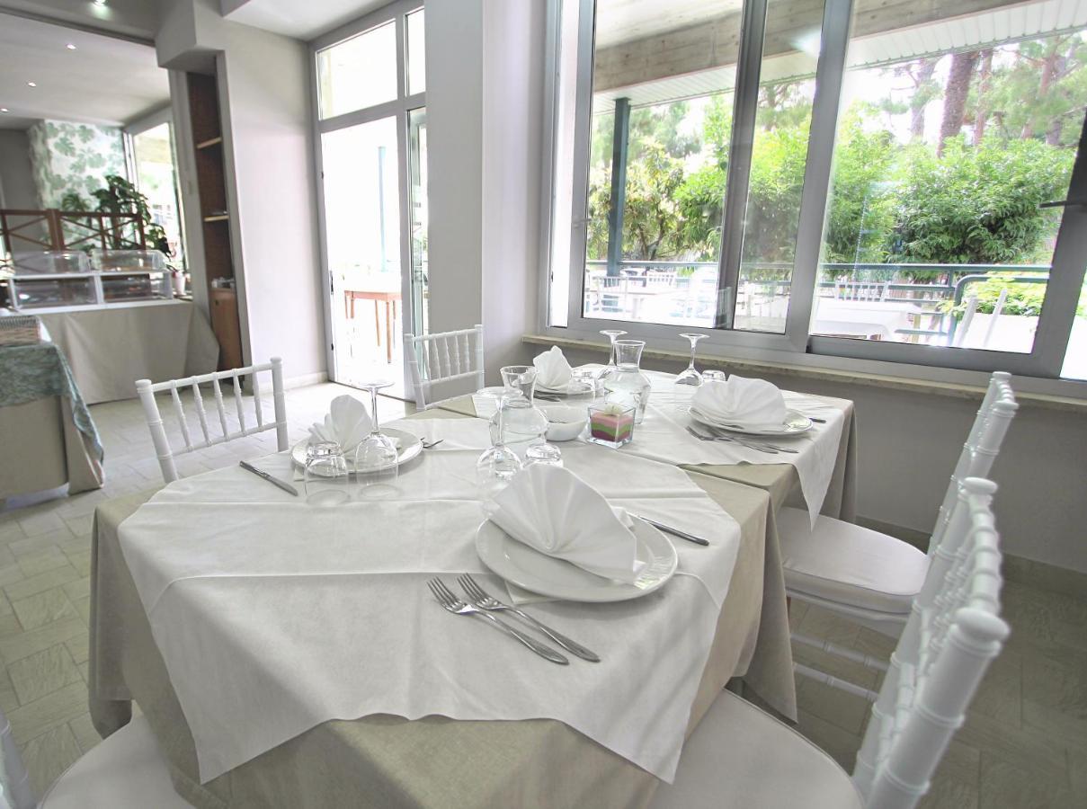 Hotel Pineta San Benedetto del Tronto Eksteriør bilde