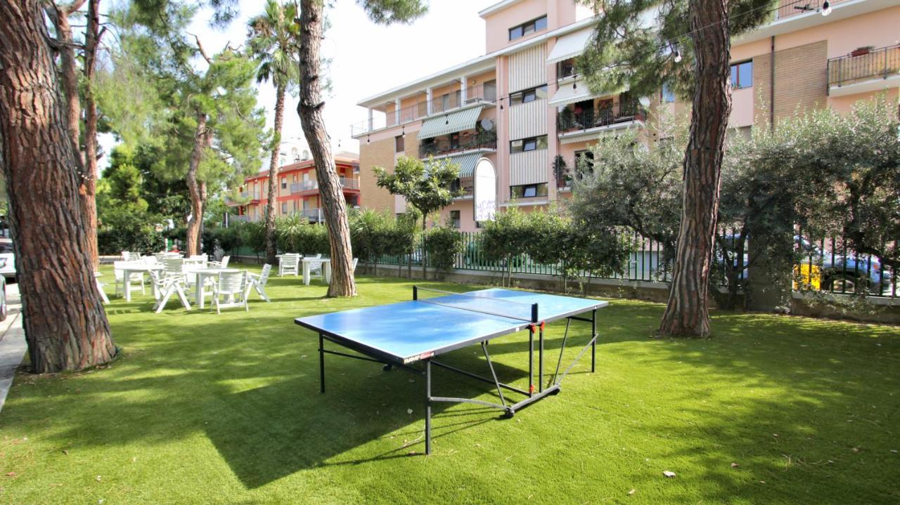Hotel Pineta San Benedetto del Tronto Eksteriør bilde