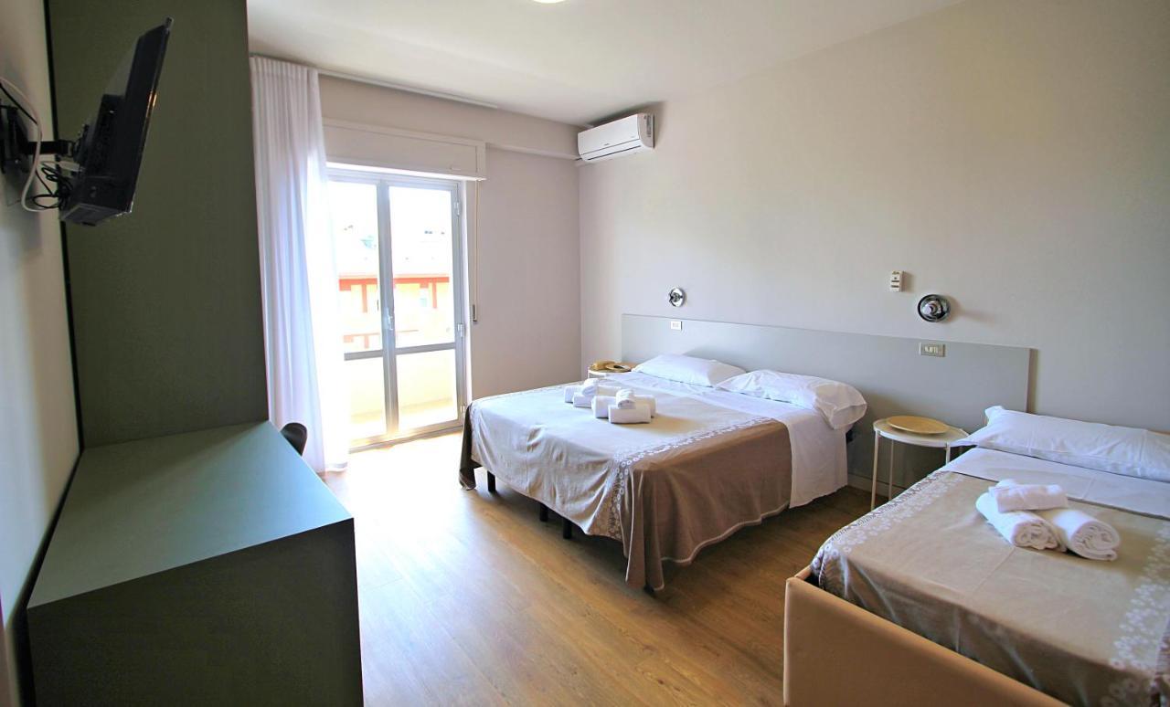 Hotel Pineta San Benedetto del Tronto Eksteriør bilde
