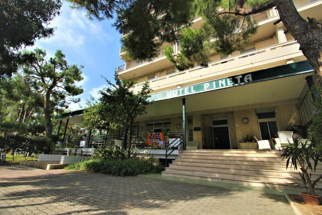 Hotel Pineta San Benedetto del Tronto Eksteriør bilde