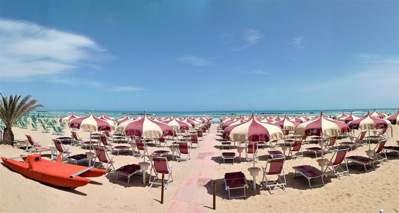 Hotel Pineta San Benedetto del Tronto Eksteriør bilde