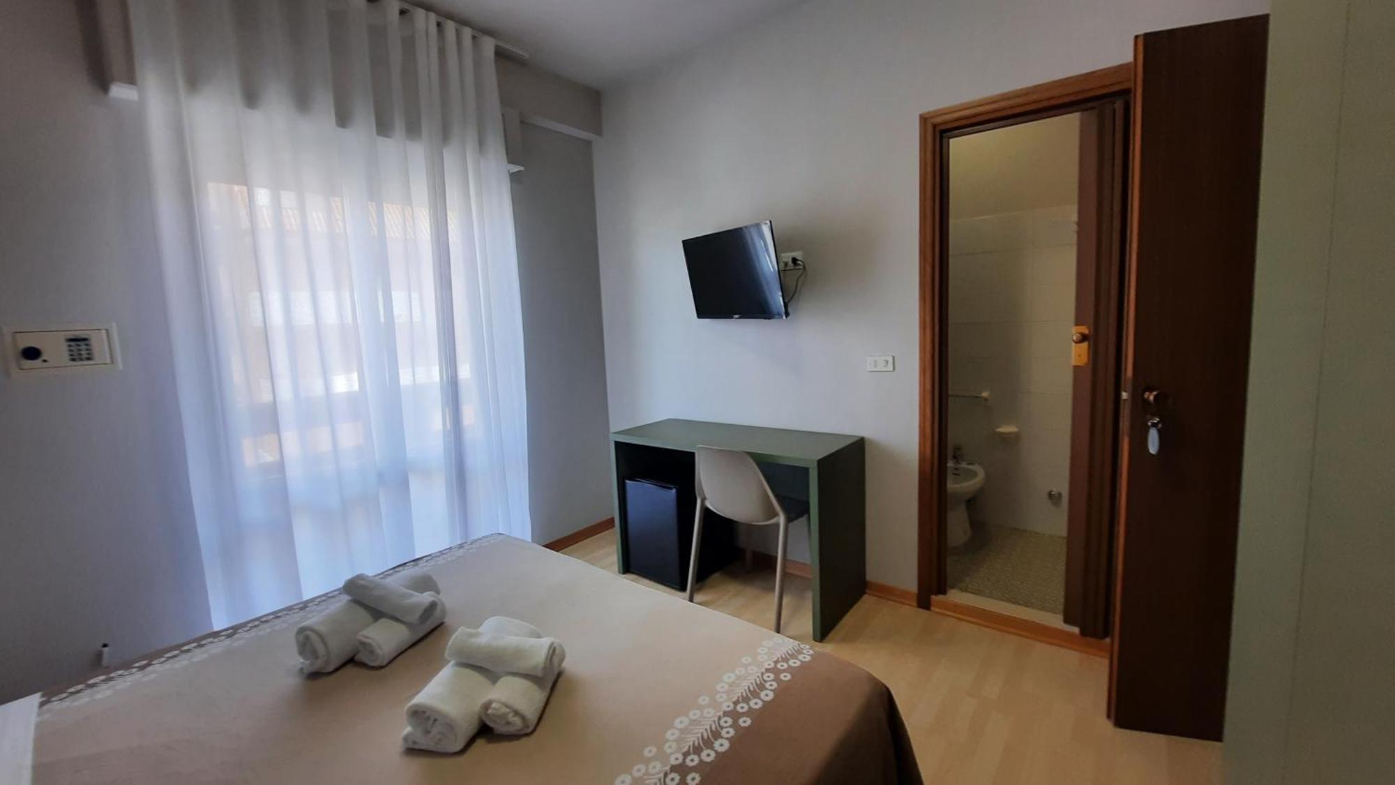 Hotel Pineta San Benedetto del Tronto Eksteriør bilde