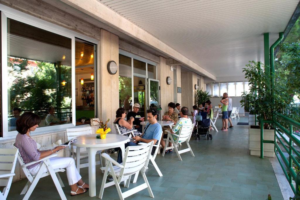Hotel Pineta San Benedetto del Tronto Eksteriør bilde